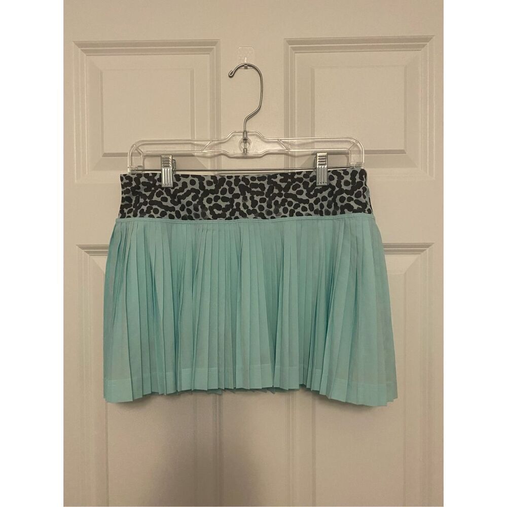 Lululemon Pleat to street skirt women’s size 6